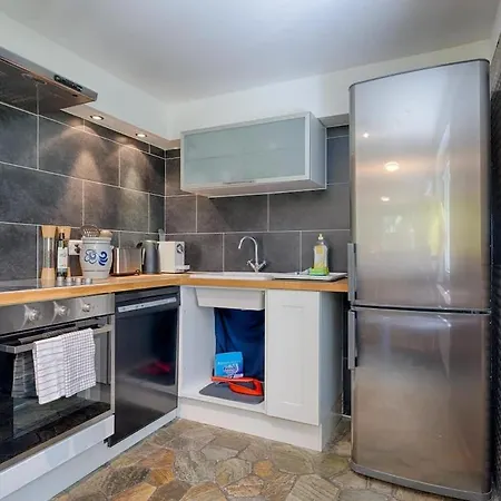 Riverside Apartment *